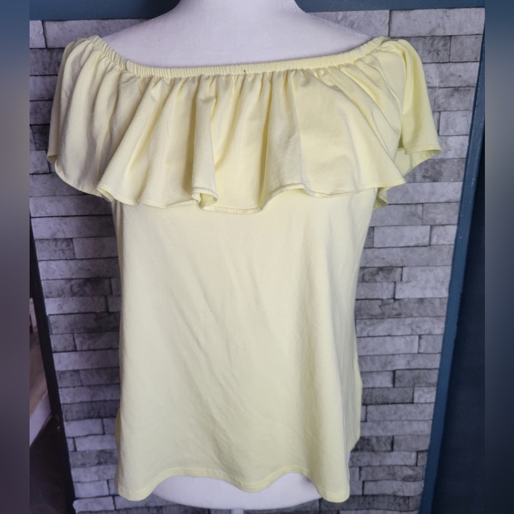 Lilly Pulitzer NWT Pineapple Yellow Off The Shoulder Ruffle top Size Medium